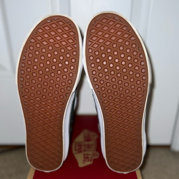 ❌SOLD❌VANS Sk8-Hi high top - Picture 3 of 4